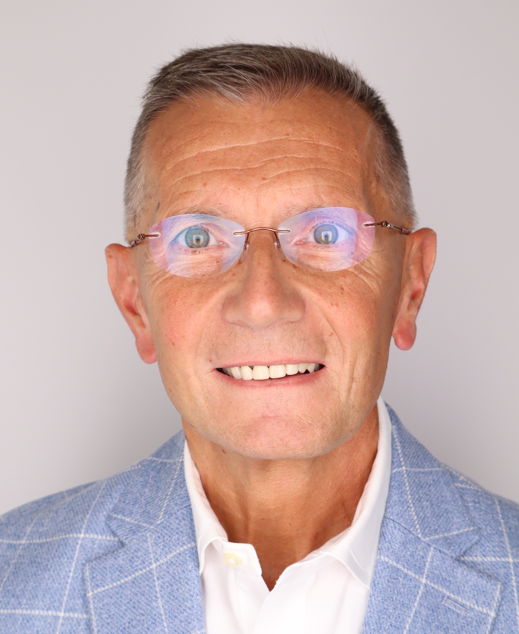 Andrew D Banasiewicz